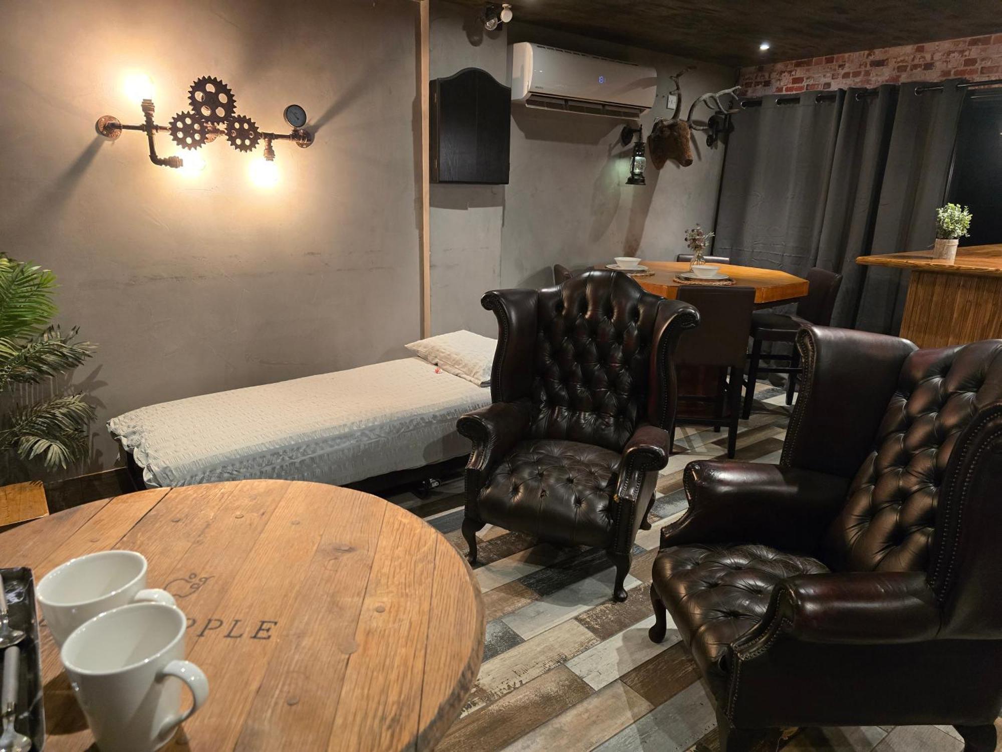 The Pub - Unique & Authentic Experience - Free Parking!, 5 Minutes From Airbus And The Mall Cribbs Bristol Exterior photo