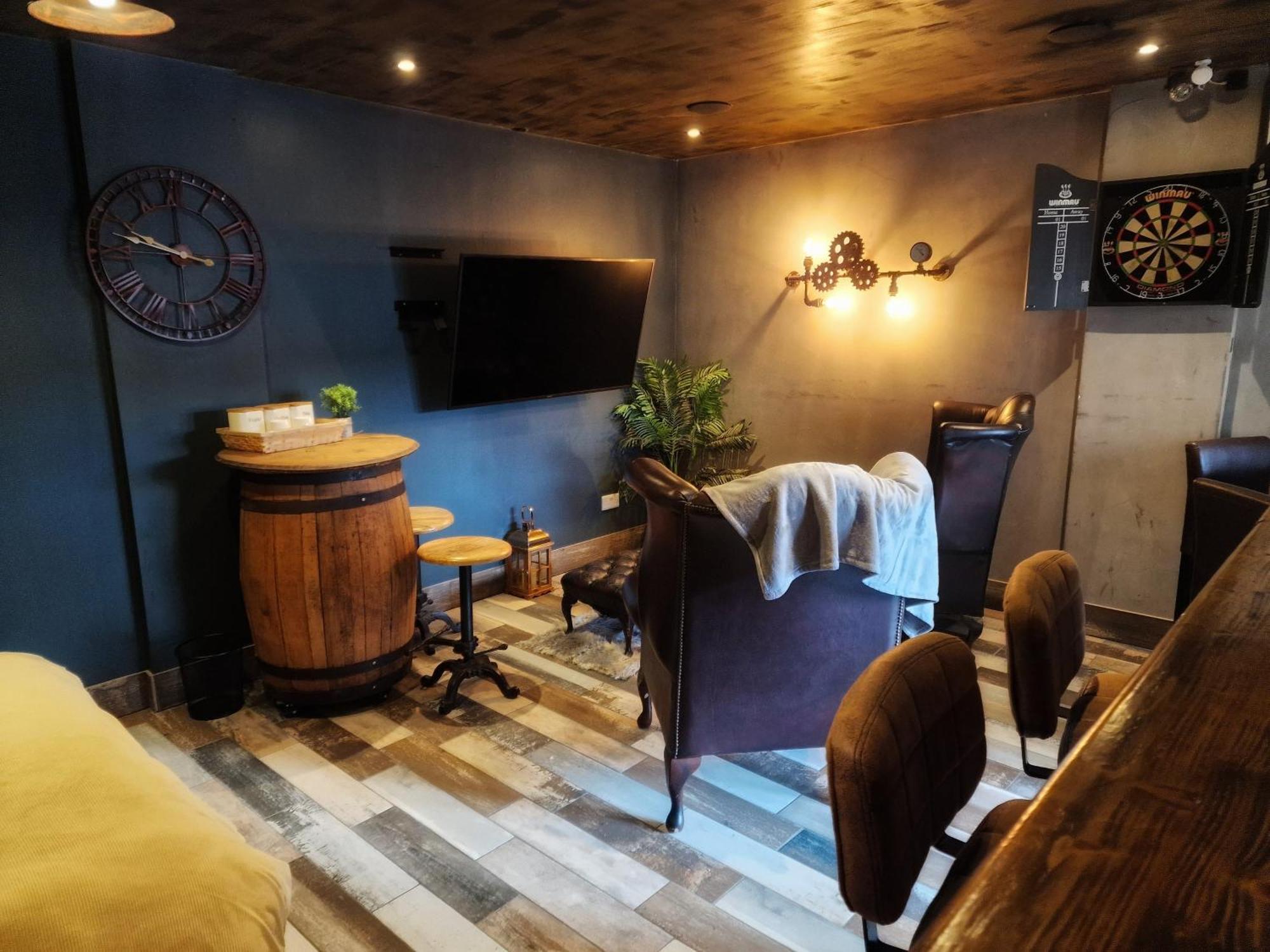 The Pub - Unique & Authentic Experience - Free Parking!, 5 Minutes From Airbus And The Mall Cribbs Bristol Exterior photo