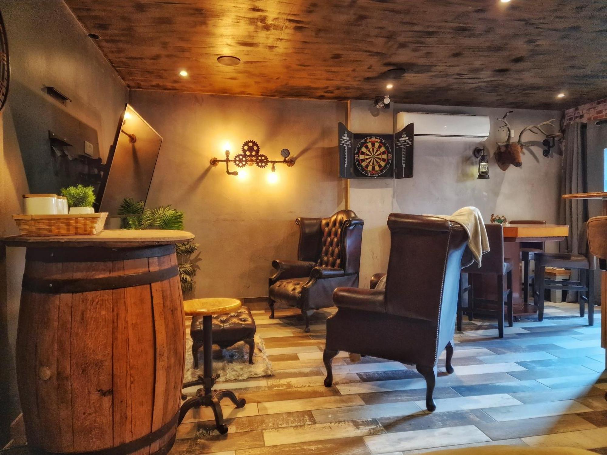 The Pub - Unique & Authentic Experience - Free Parking!, 5 Minutes From Airbus And The Mall Cribbs Bristol Exterior photo