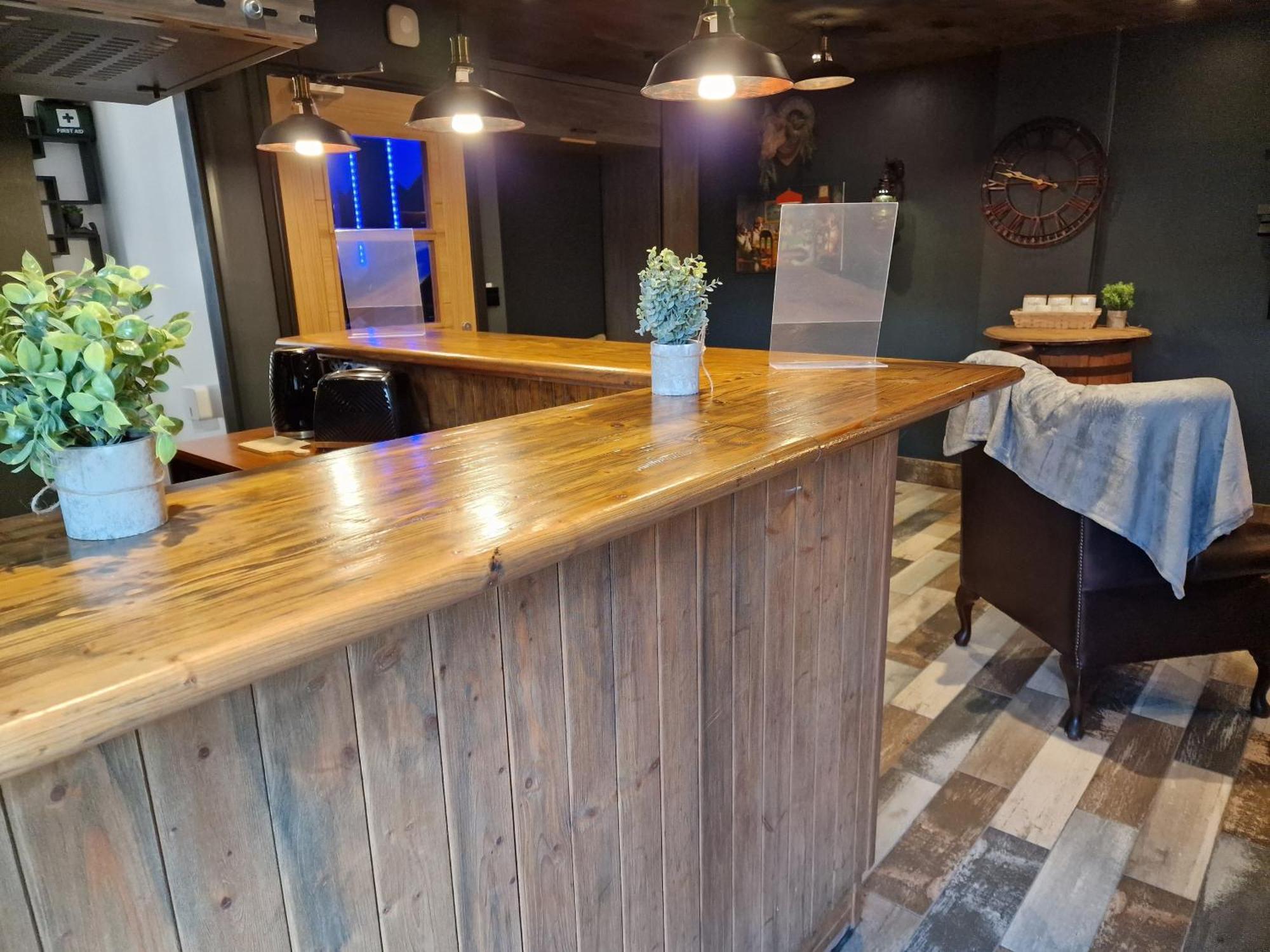 The Pub - Unique & Authentic Experience - Free Parking!, 5 Minutes From Airbus And The Mall Cribbs Bristol Exterior photo